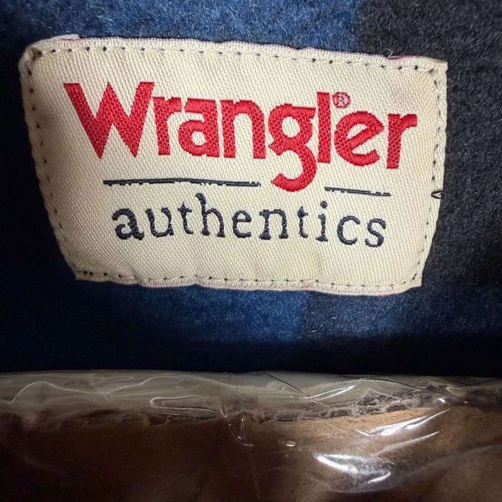 Wrangler Men's Casual Blue and Black Checkered Shirt